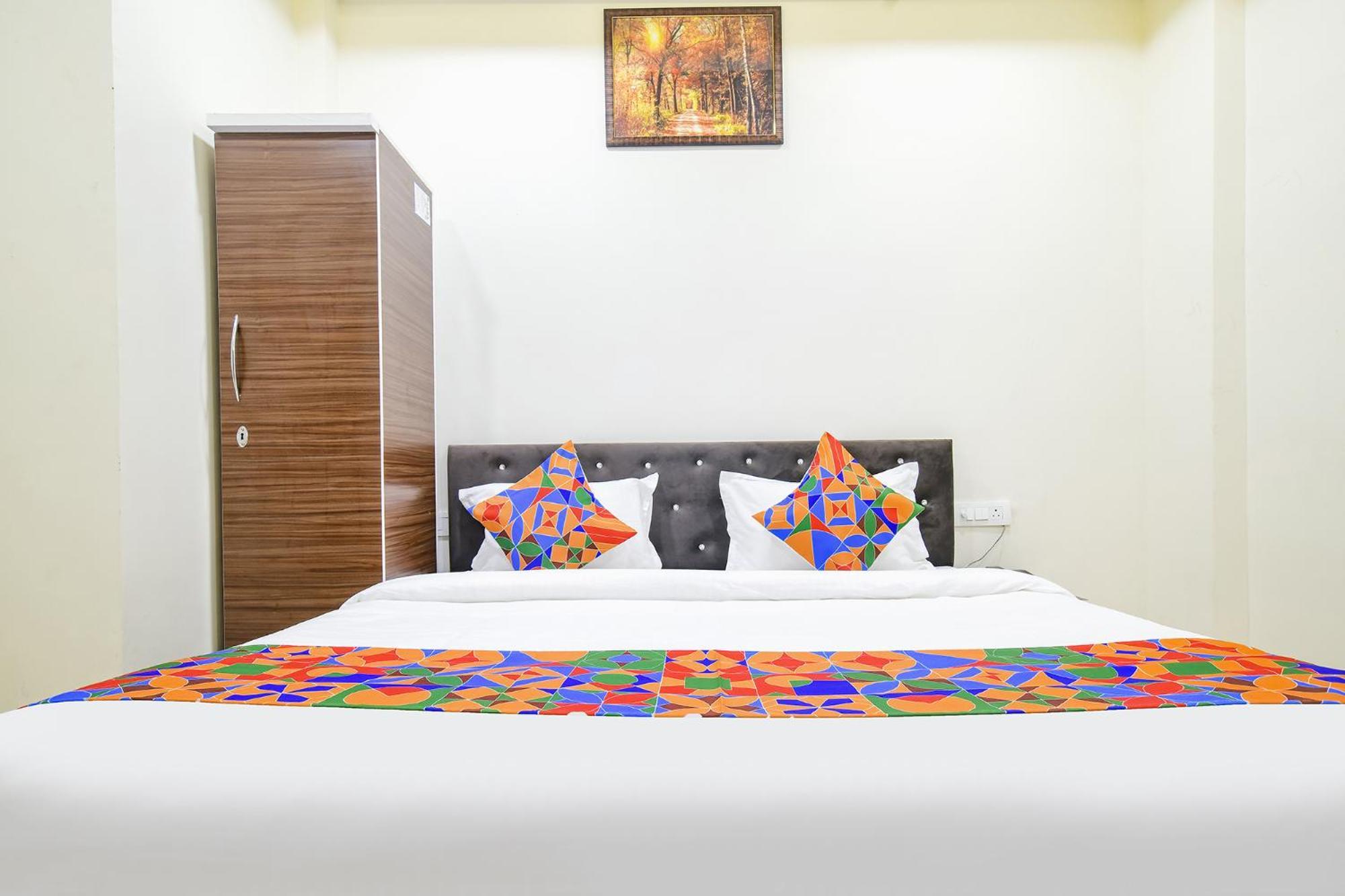 אינדורה Fabhotel Crown Park מראה חיצוני תמונה