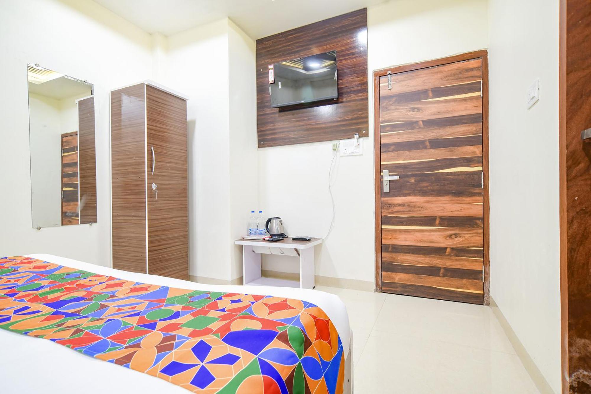 אינדורה Fabhotel Crown Park מראה חיצוני תמונה