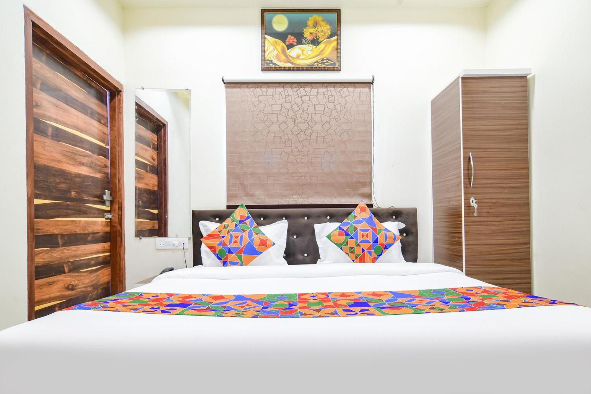 אינדורה Fabhotel Crown Park מראה חיצוני תמונה
