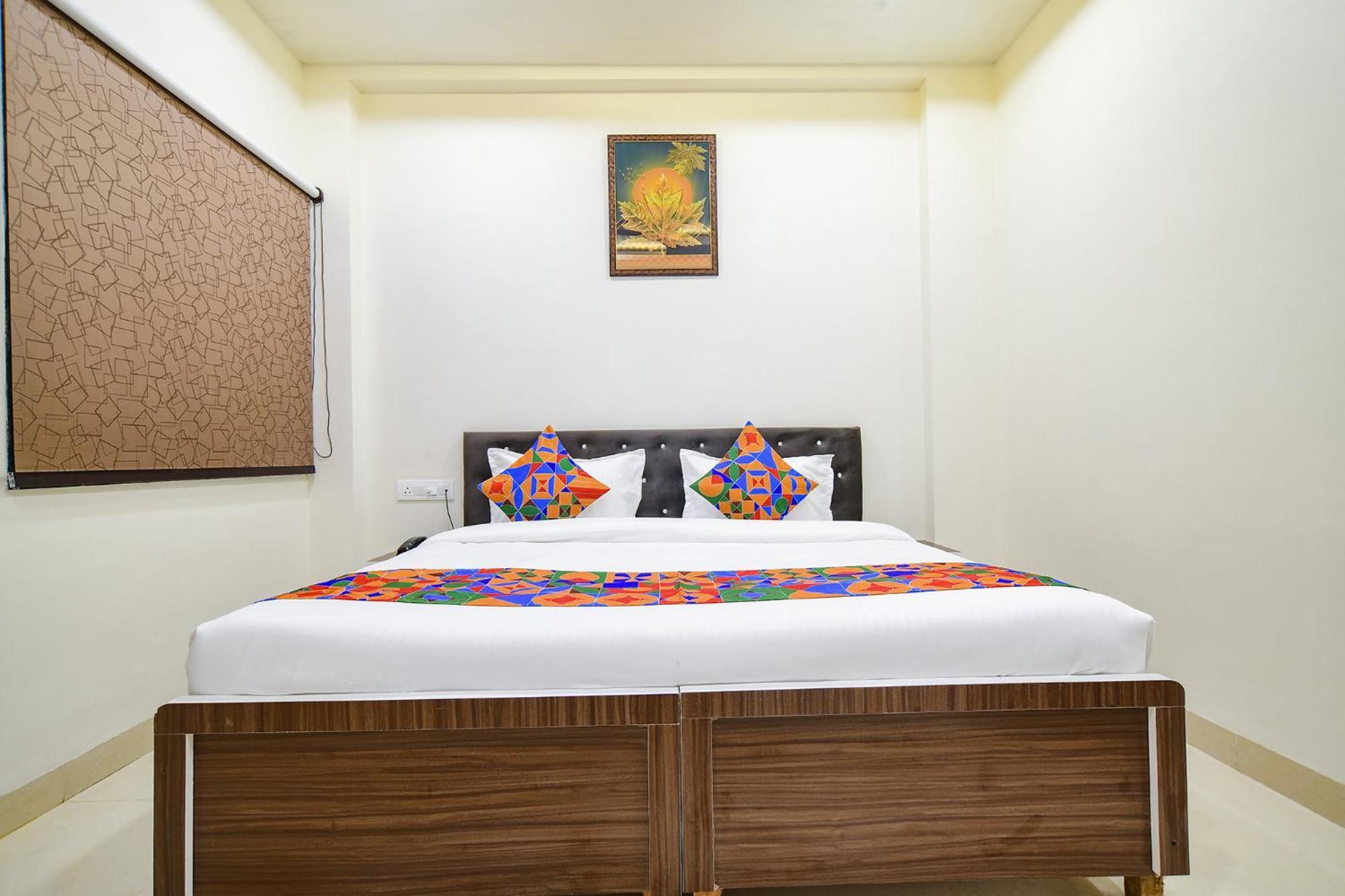 אינדורה Fabhotel Crown Park מראה חיצוני תמונה