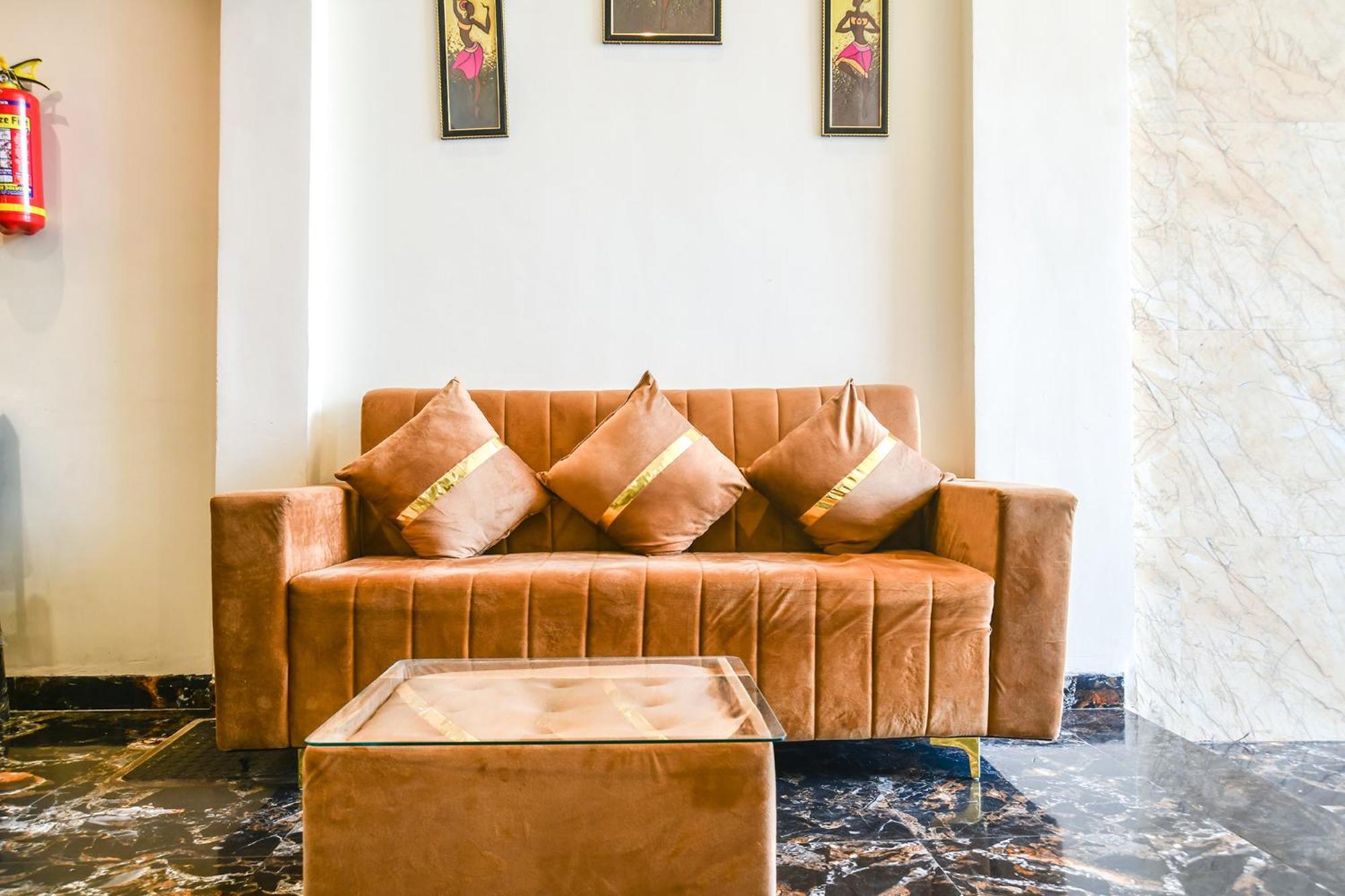 אינדורה Fabhotel Crown Park מראה חיצוני תמונה